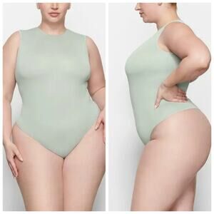 Skims Women's Essential Crew Neck Sleeveless Bodysuit | Agave Green NWT Size 4X
